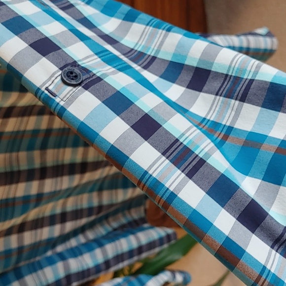 🌻Women's The North Face Plaid Performance Button Down Shirt - Picture 7 of 16